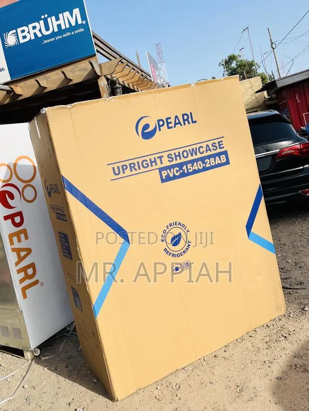 Check Out Pearl 3 Door Display Refrigerator · Photo 1