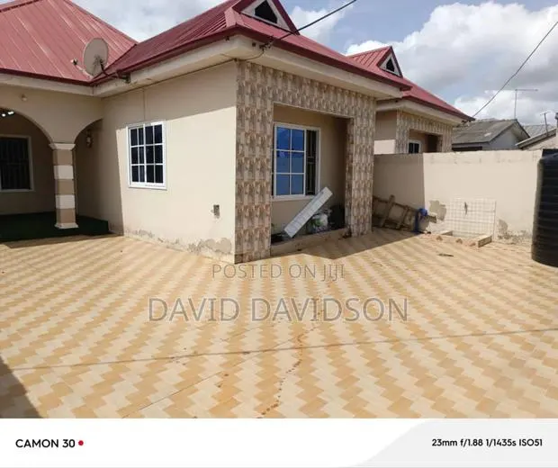 3bdrm House in 3 Bedroom Self, Tema Metropolitan for rent · Photo 1