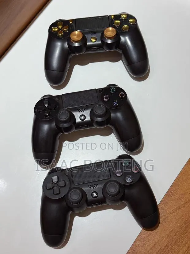 Home Used Ps4 Controllers · Photo 1