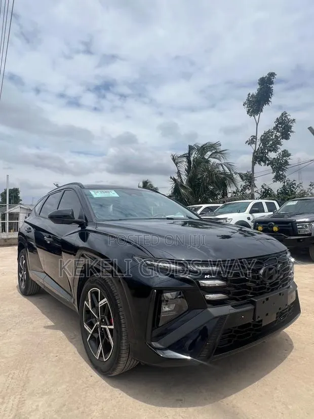 New Hyundai Tucson Limited AWD 2025 Black · Photo 1