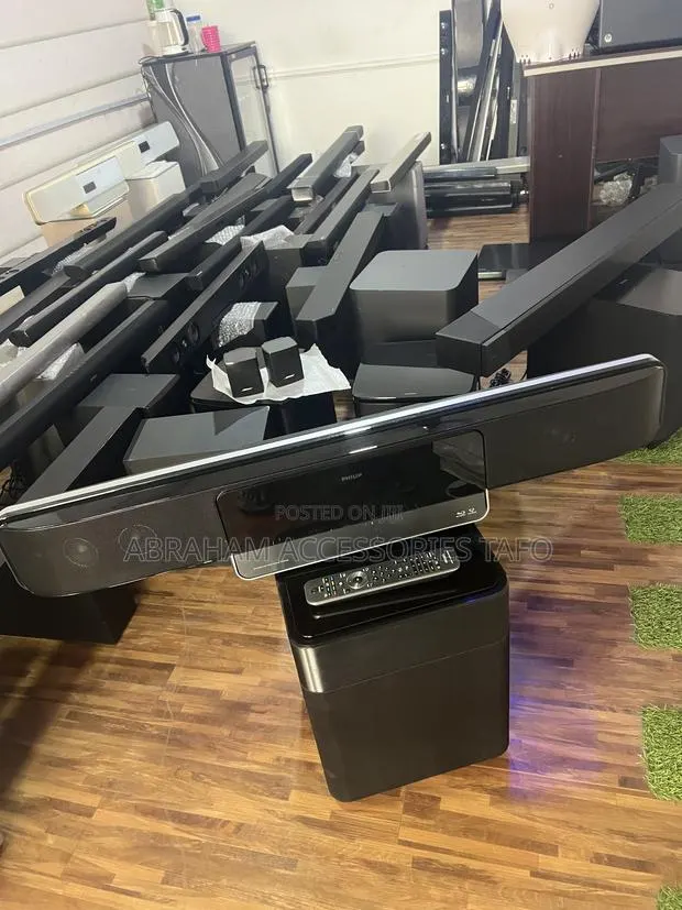 Philips HTS8160B/12 Soundbar · Photo 1