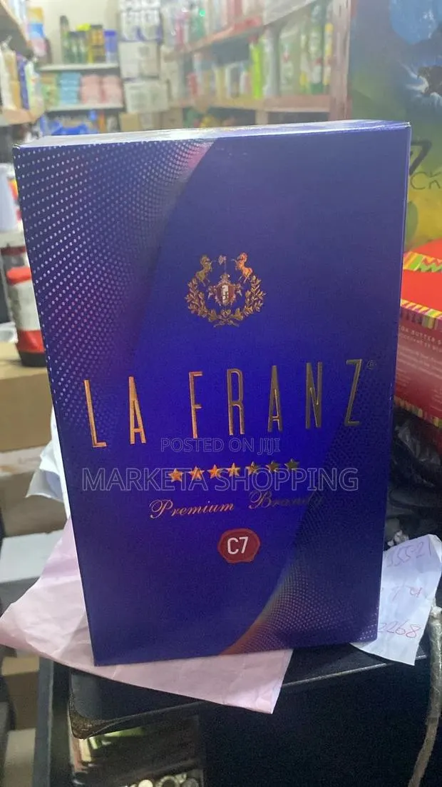 La Franz Premium Brandy 750ml · Photo 1