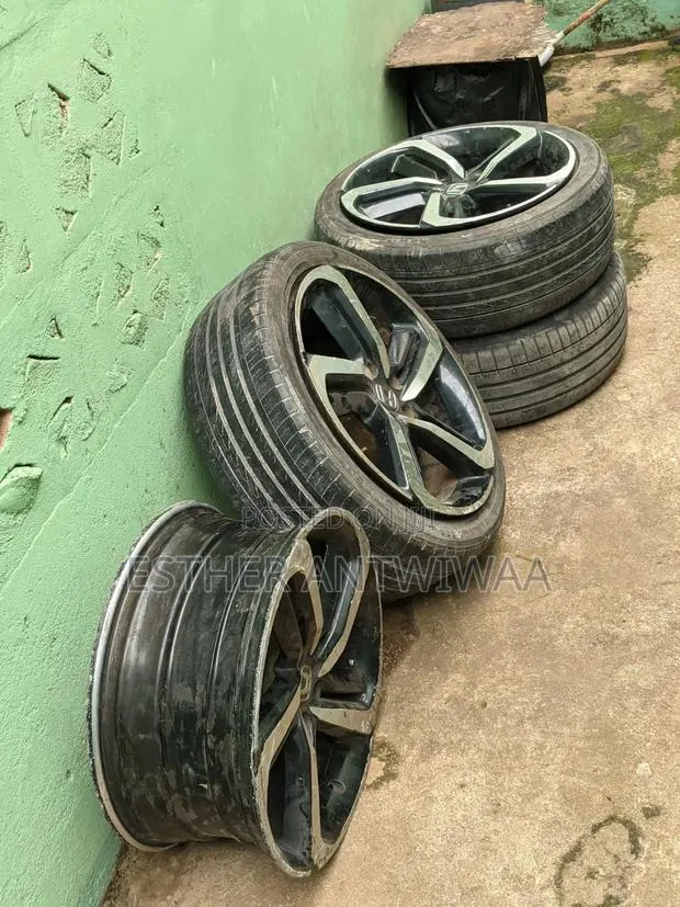 Honda Accord Rims and Tires · Photo 2