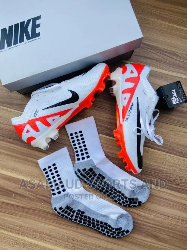 Original Latest Football Boot at Cool Price · Photo 1