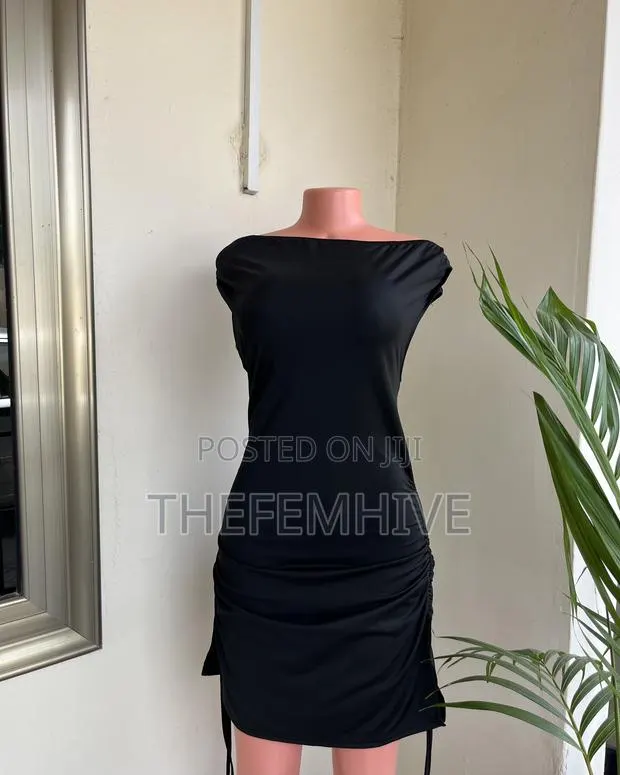 Black Shein Dress Thrift · Photo 1