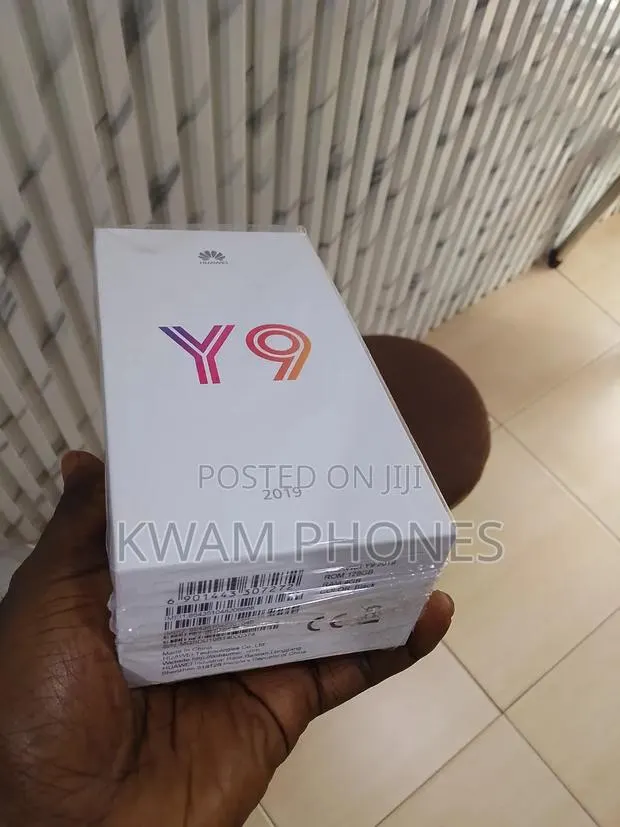 New Huawei Y9 2019 128 GB Black · Photo 1