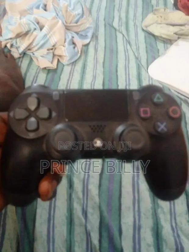 Playstation 4 Controller · Photo 1