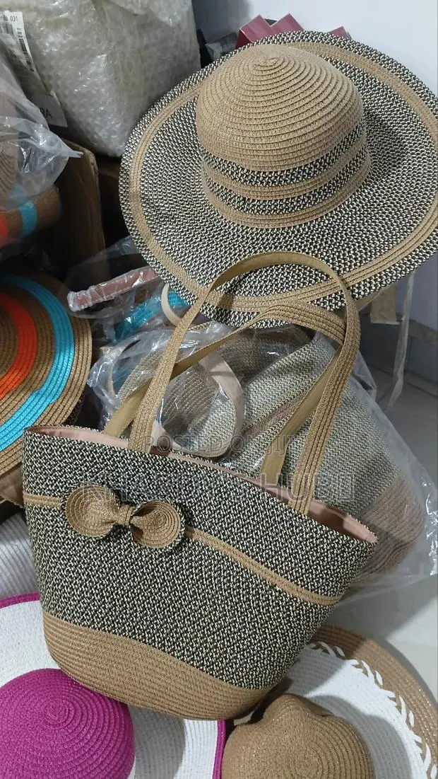 Summer/Woven Bag With Hat · Photo 1