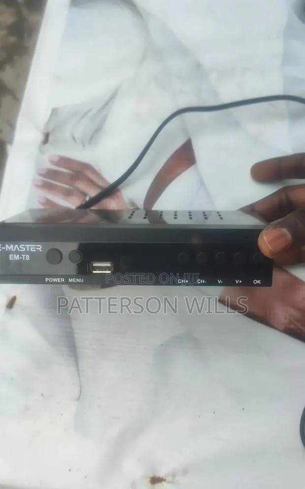 E-Master Digital Decoder · Photo 1