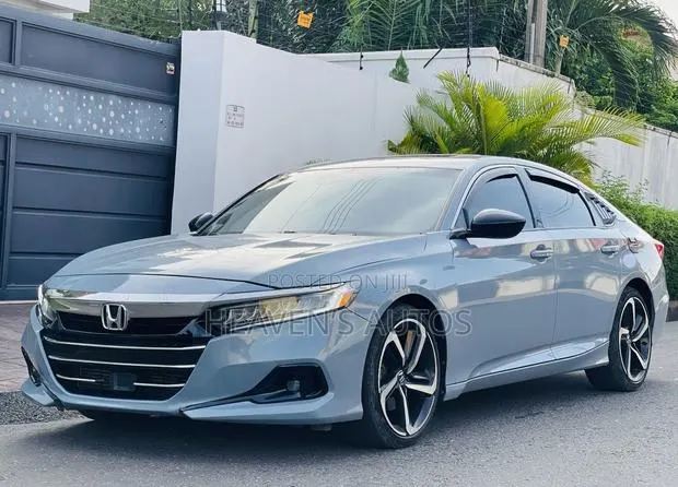 Honda Accord 2022 Gray · Photo 1