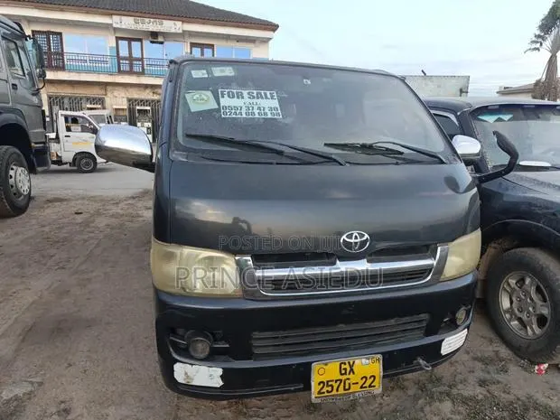 Toyota Regius 1998 Black · Photo 1