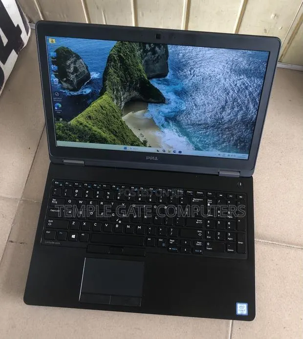Laptop Dell Latitude 15 E5570 8GB Intel Core i7 SSD 256GB · Photo 1
