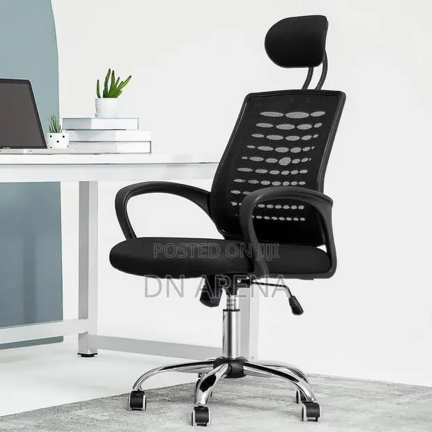 Swivel Chair With Headrest · Photo 1