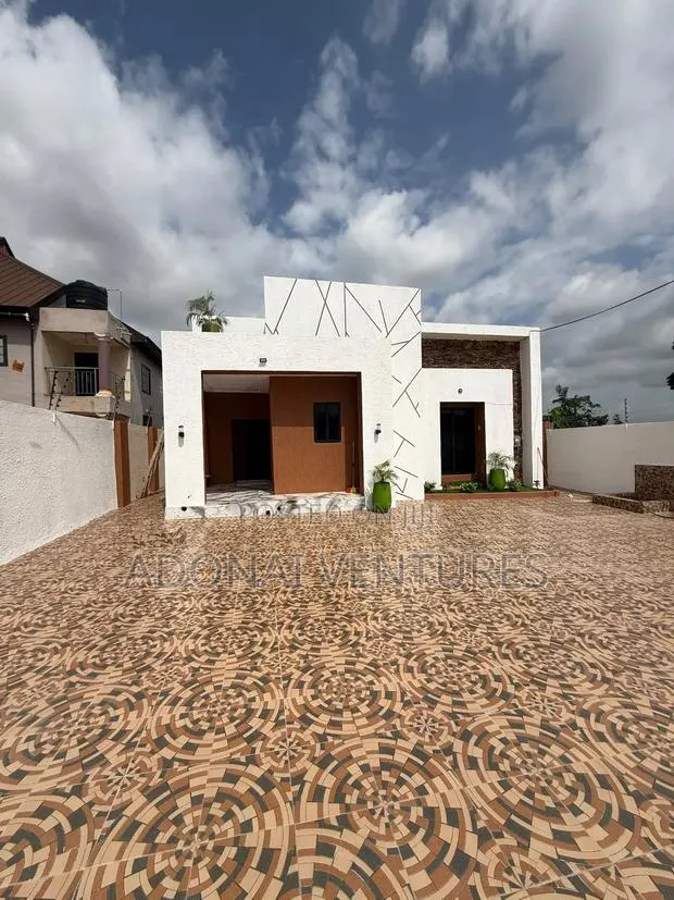 4bdrm House in Santasi Kokoben, Kumasi Metropolitan for sale · Photo 1