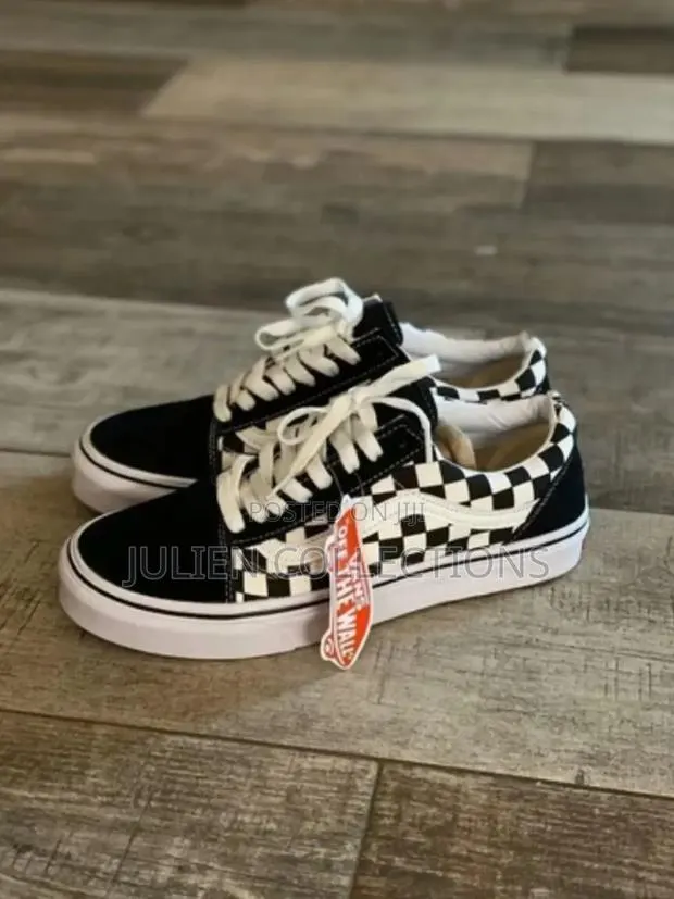 Old Skuul Vans · Photo 1