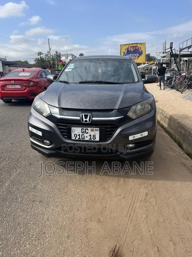 Honda HR-V 4dr SUV (1.5L 4cyl CVT) 2016 Gray · Photo 1