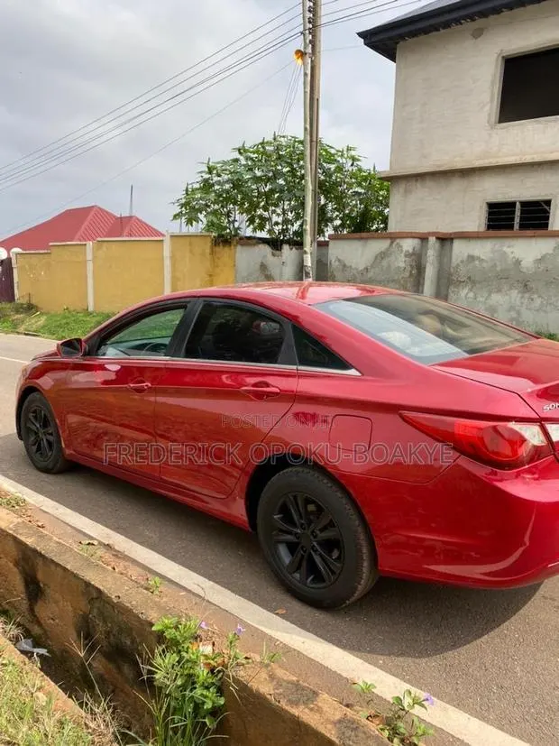 Hyundai Sonata 2012 Red · Photo 1