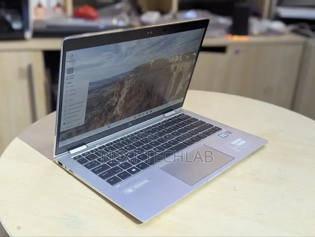Laptop HP EliteBook 1030 16GB Intel Core i7 SSD 256GB · Photo 1