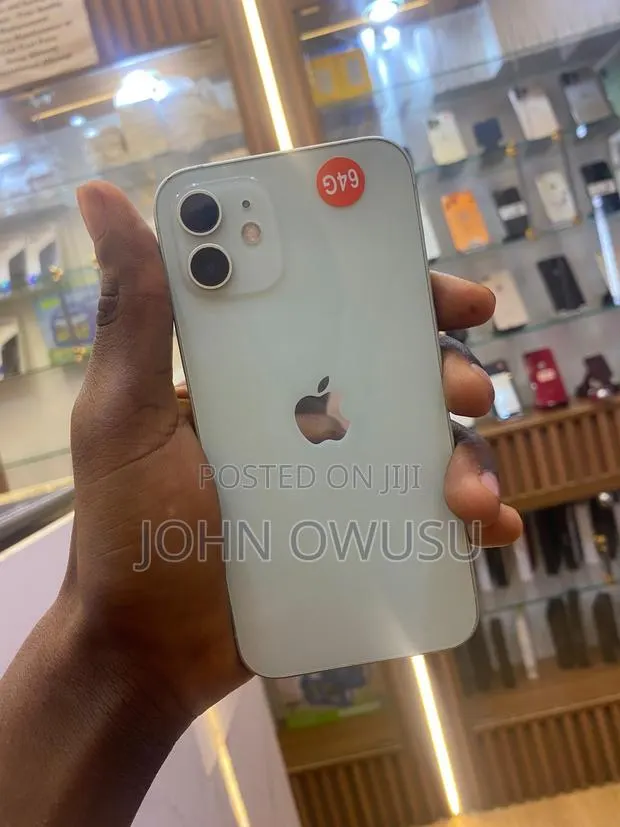 Apple iPhone 12 64 GB White · Photo 1