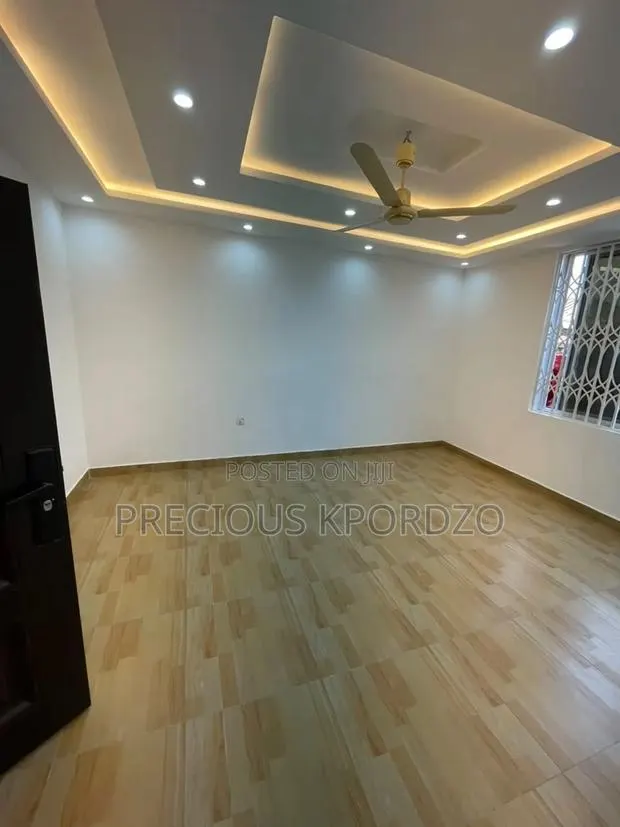 1bdrm Room & Parlour in Pantang, Barrier for rent · Photo 1