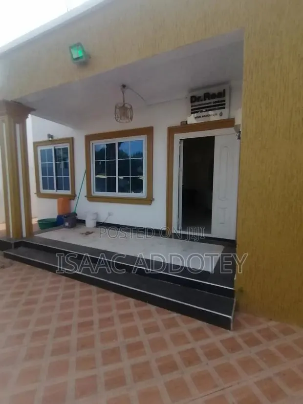 3bdrm House in Three 3 Bedrm Self, Baatsona Total for rent · Photo 1