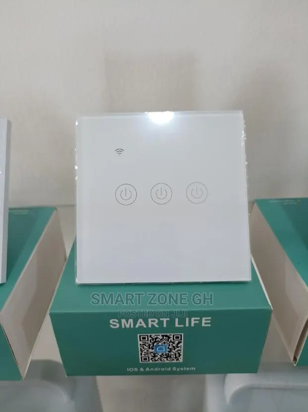 Zigbee 3 Gang Switch With Neutral Wire · Photo 1