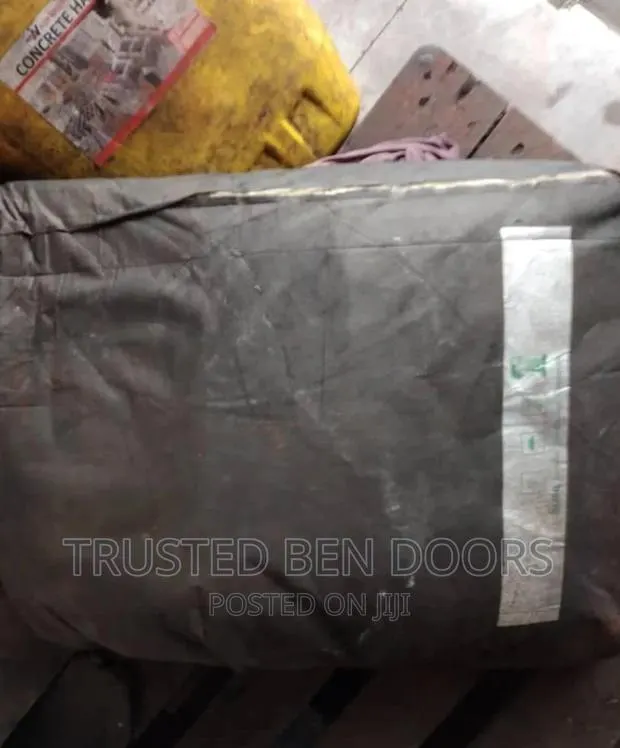 Black Iron Oxide Pigment For Construction And Concrete Stamp · Photo 1