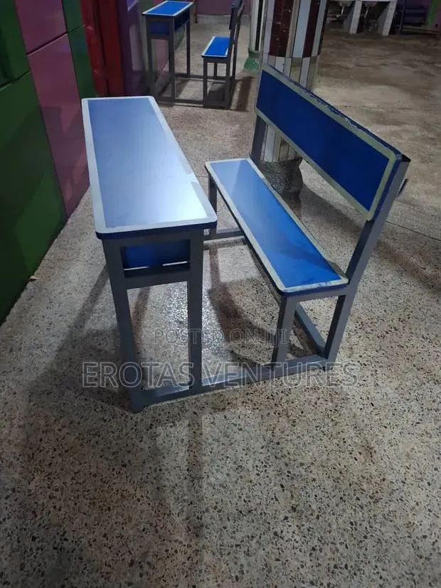Student Dual Desk · Photo 1