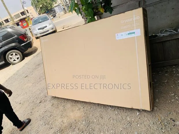 High Quality Qled Smart Glossy Samsung 85”Q70c · Photo 1