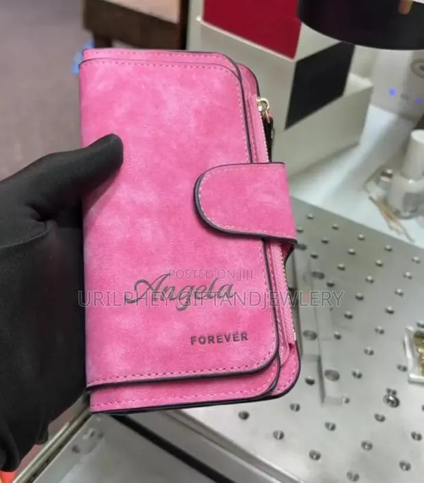 Customize Ladies Purse · Photo 1