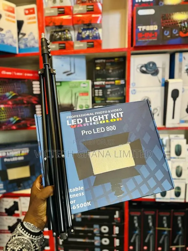 Pro 800 Professional Photo Video Light · Photo 1