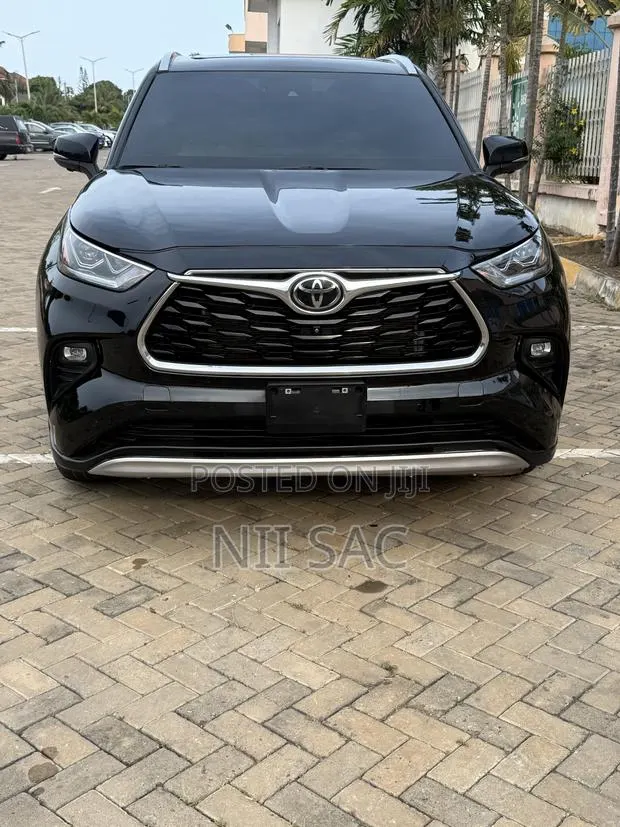 Toyota Highlander Platinum AWD 2024 Black · Photo 1