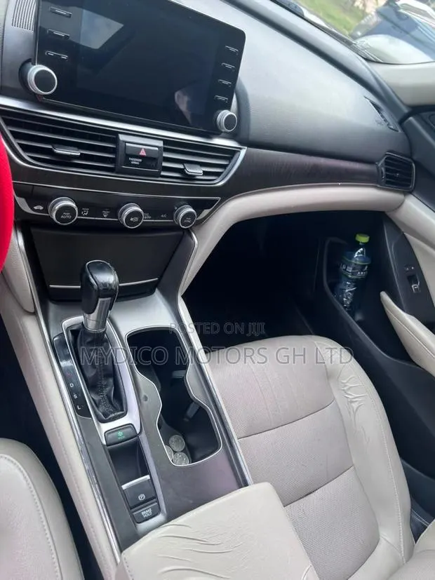 Honda Accord EX-L (1.5L 4cyl Turbo CVT) 2019 Black · Photo 1