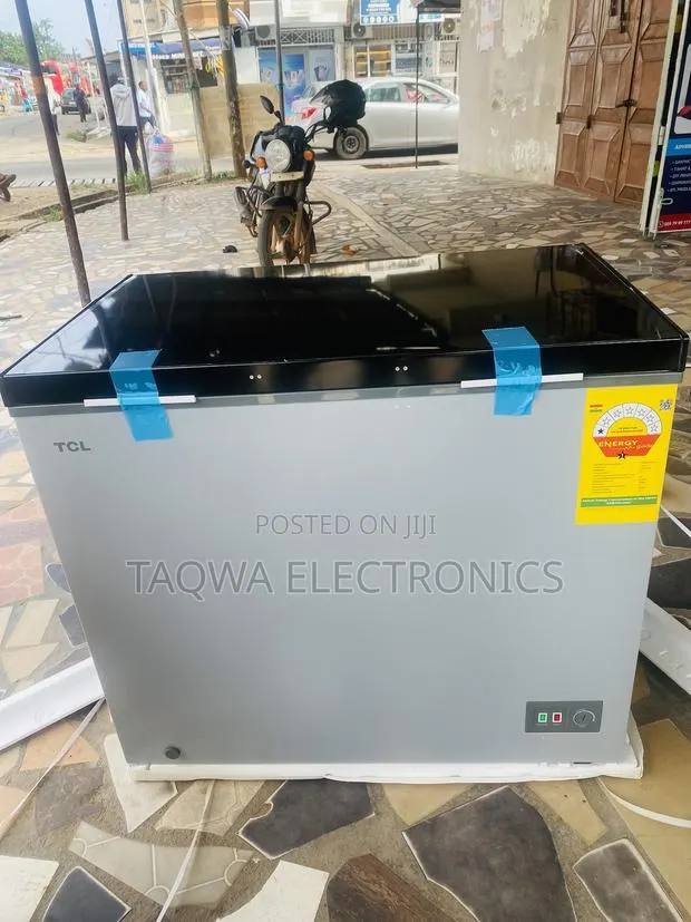 F326cfbl TCL 251 LTRS Chest Freezer · Photo 1