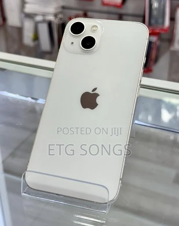 Apple iPhone 13 128 GB White · Photo 1