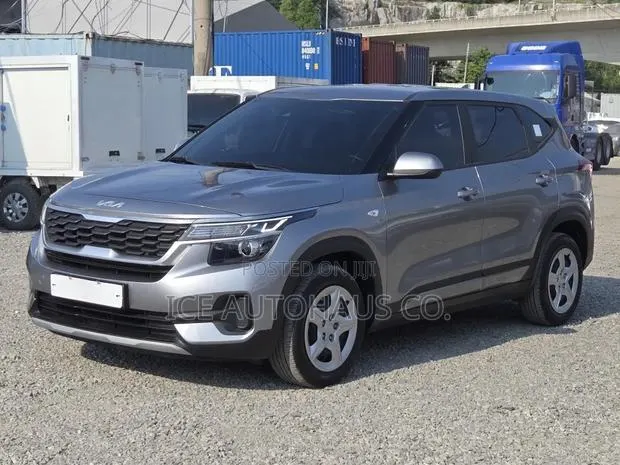 Kia Seltos S 2023 Silver · Photo 1