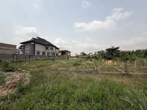 One Full Plot for Sale. · Photo 1