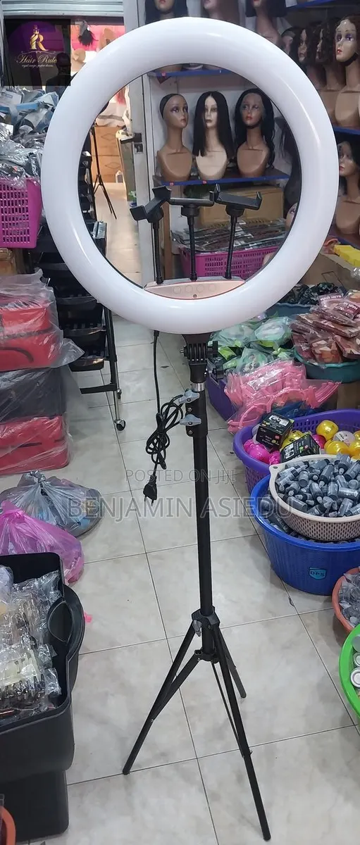 Ring Light 18 Inches, Tripod Stand and Remote Control · Photo 1