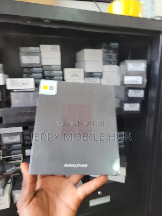 New Samsung Galaxy Z Fold 5 512 GB · Photo 1
