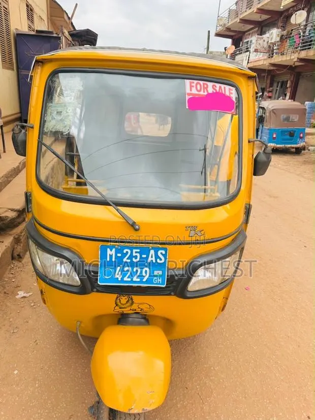 TVS King Deluxe Plus iTouch Start 2025 Yellow · Photo 1