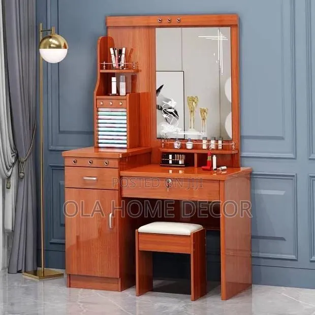 Dressing Mirror · Photo 1