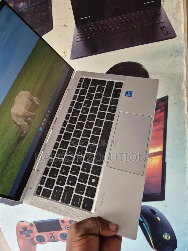 Laptop HP EliteBook 1030 16GB Intel Core i7 SSHD (Hybrid) 512GB · Photo 1