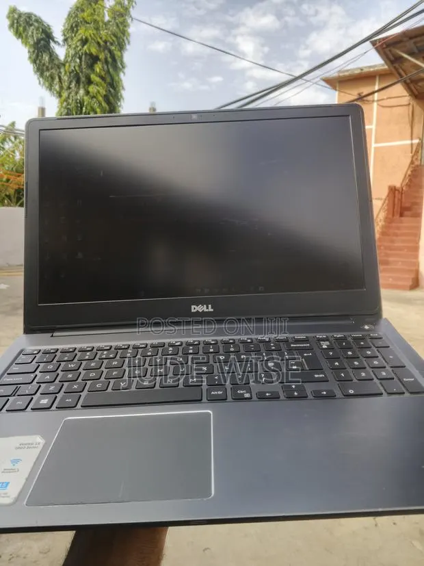 Laptop Dell Vostro 15 5000 8GB Intel Core i5 SSD 256GB · Photo 1