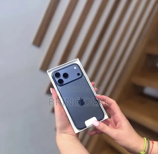 Apple iPhone 17 Pro Max 1 TB Blue · Photo 1