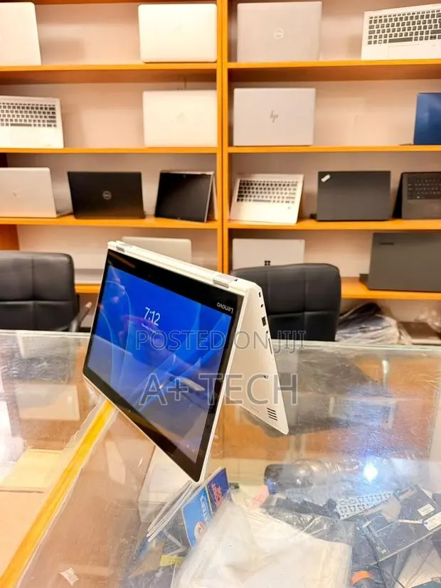 Laptop Lenovo Yoga 710 8GB Intel Core i5 SSD 256GB · Photo 1