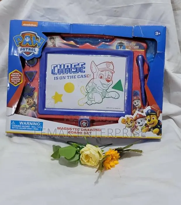 Paw Patrol Magnetic Drawing Board Bundle · Photo 1