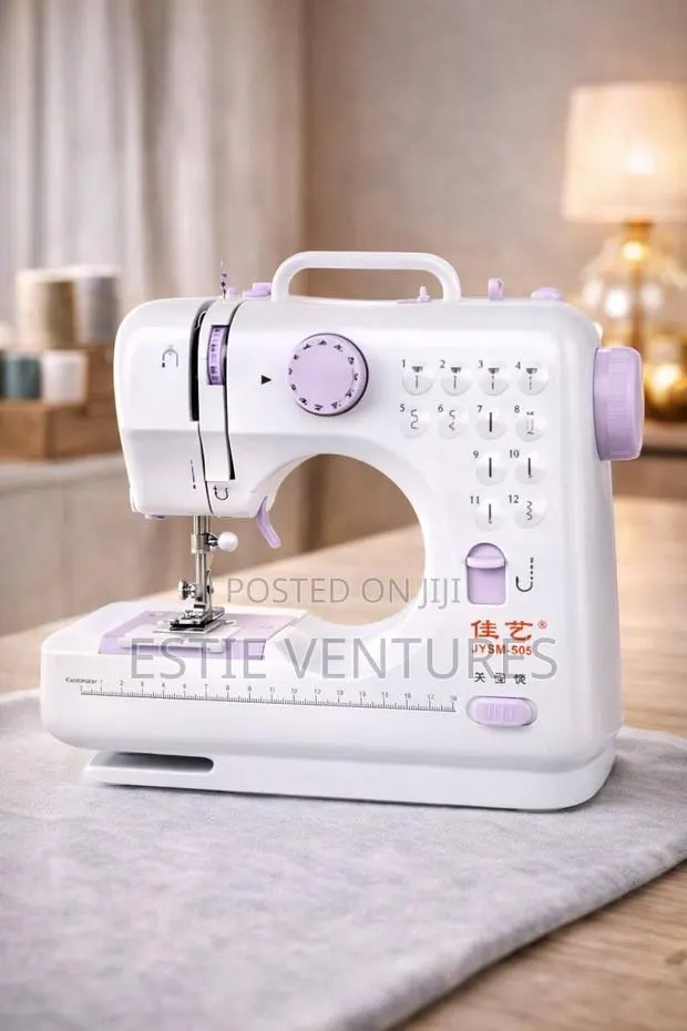 Mini Sewing Machine · Photo 1