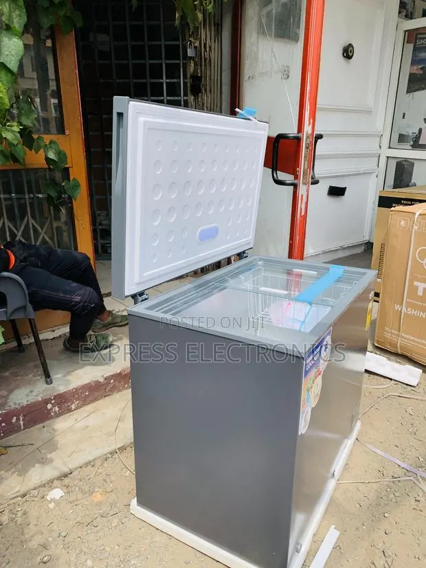 Pearl 200Liters Single Door Chest Freezer PCF-240 · Photo 1