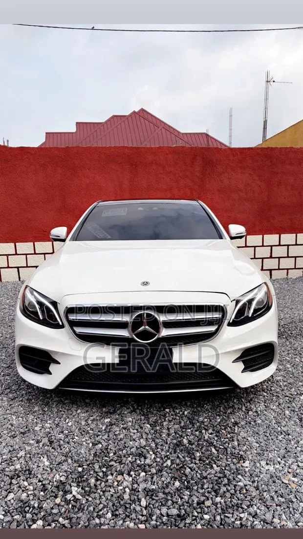 Mercedes-Benz E300 2018 White · Photo 1