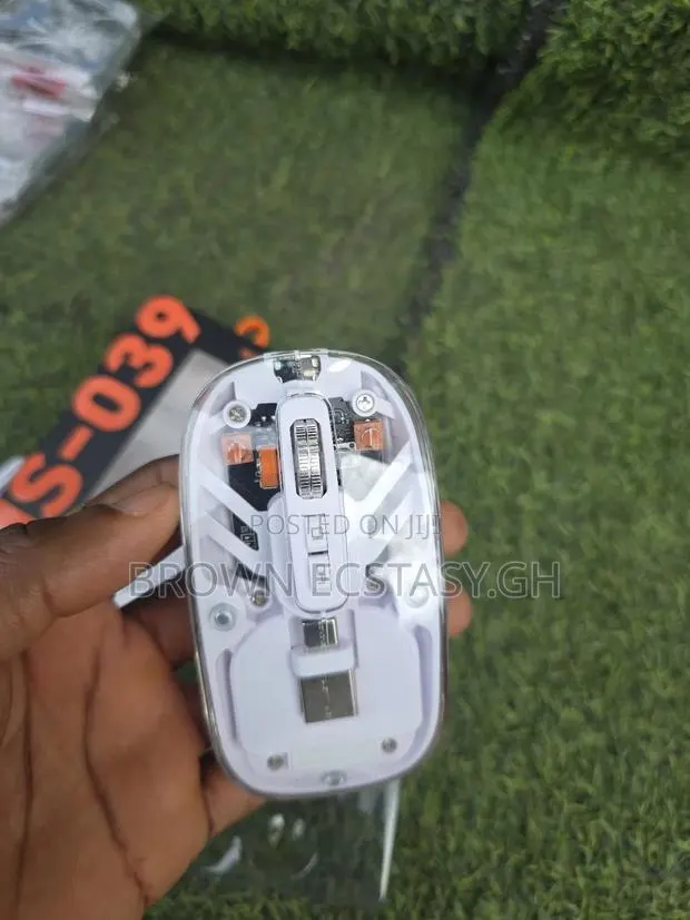 Transparent Bluetooth Mouse · Photo 1